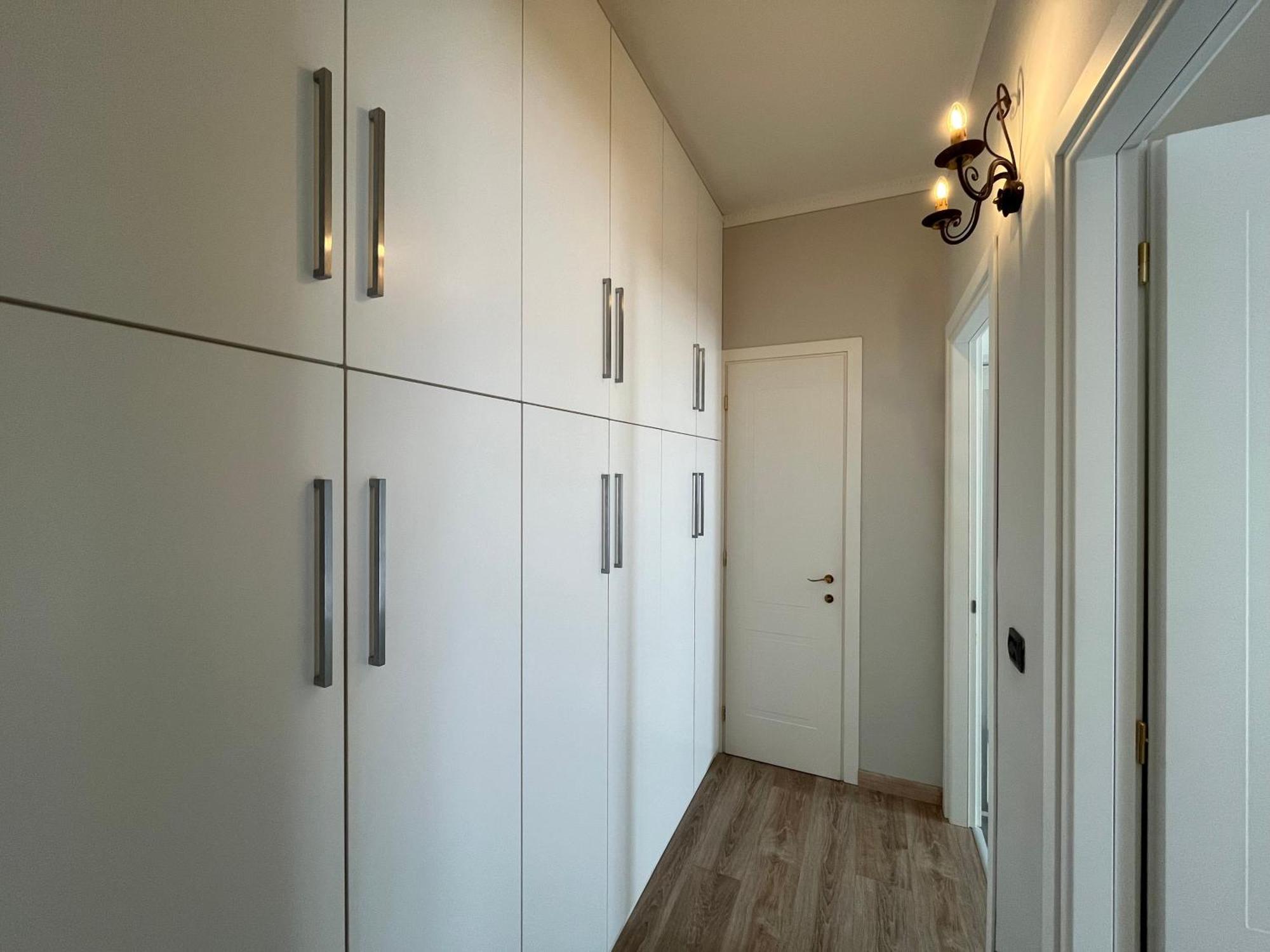 Vittore 11 Square